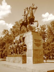 Statue d'un général russe à Moscou