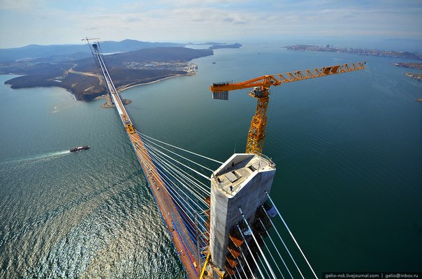 Un pont gigantesque entre Vladivostok et l’île Russky